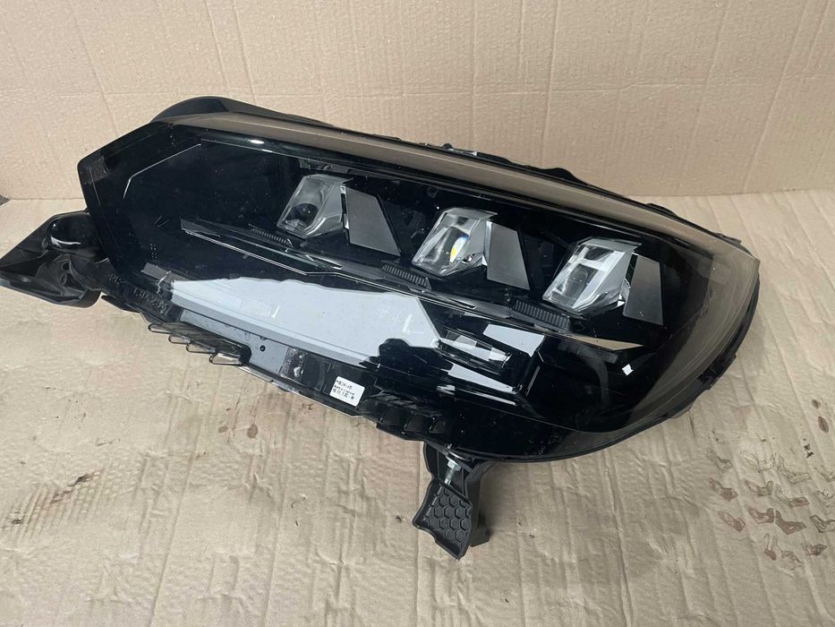 Fata completa / dezmembrari Peugeot 2008