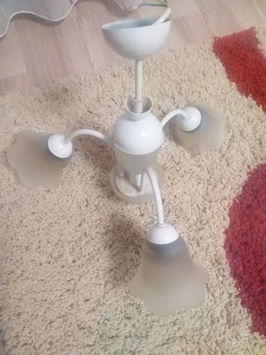 Lustra alba cu trei brate metal