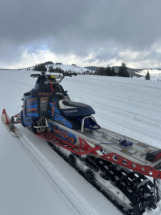 Vand snowmobil polaris Pro RMK 800