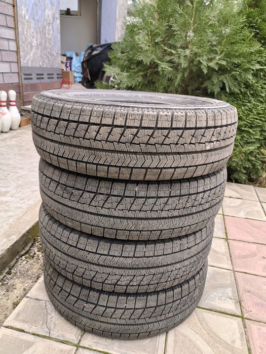 Продам липучку Bridgestone 185/65 R15