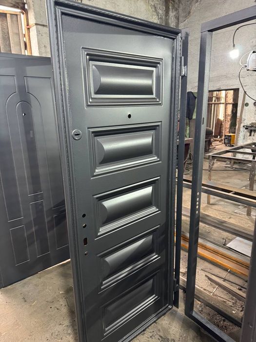 Sifatli temir eshiklar