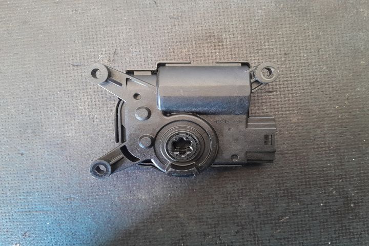 Motoras clapeta aeroterma 2Q0907511F 2Q0907511F Volkswagen VW Golf a