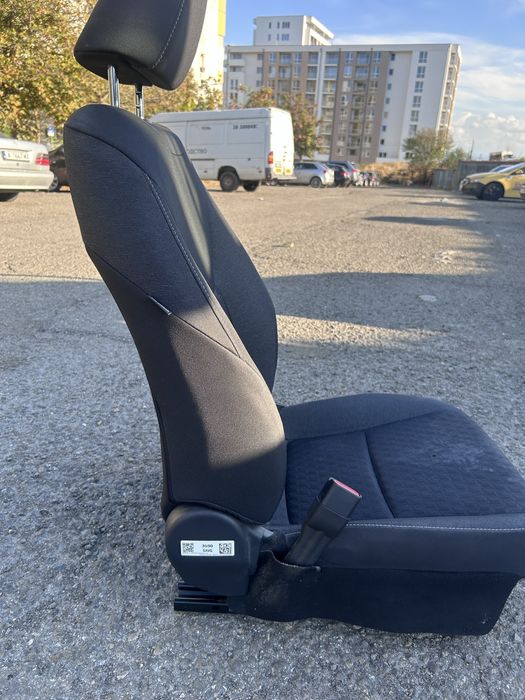 Седалка Toyota Yaris 23 XP210 AIRBEG **НАЛИЧЕН**