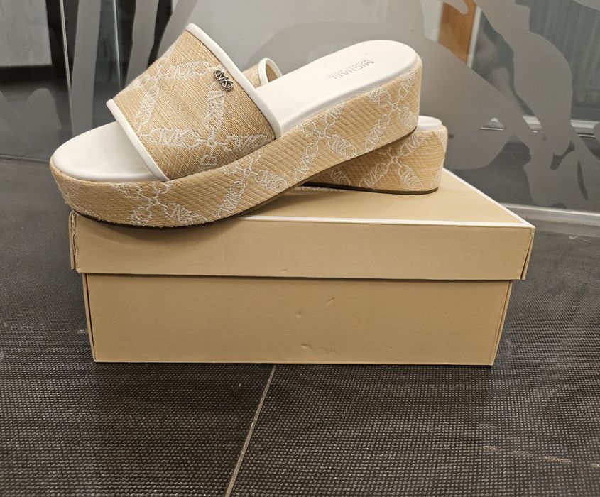 MICHAEL KORS чехли платформа н.38