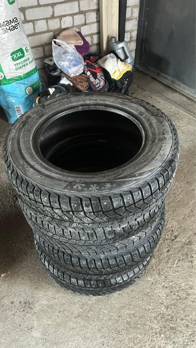Продам 4 шины. Viatti (зимние).