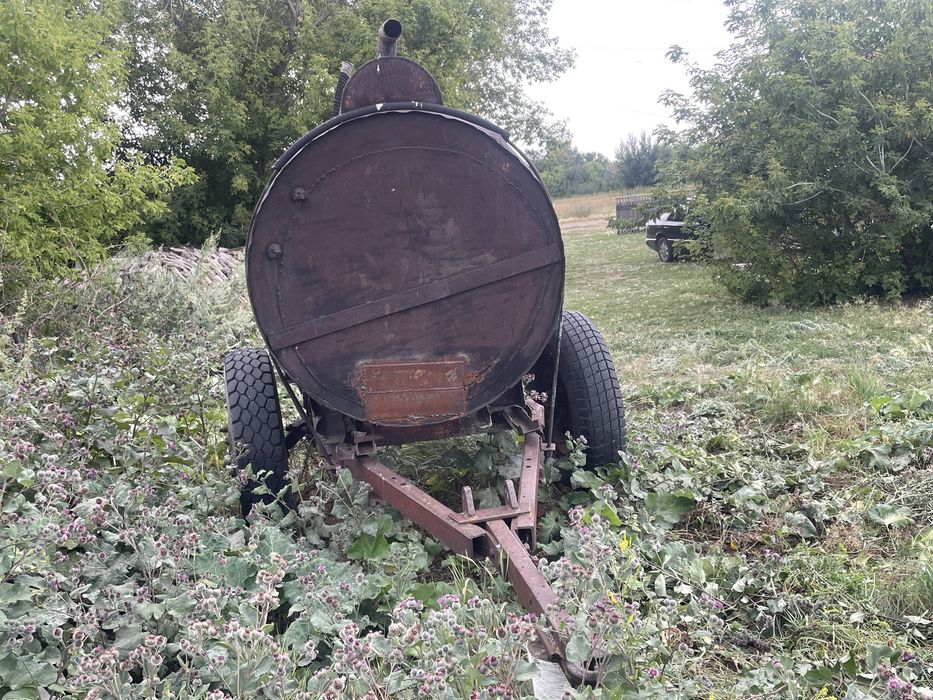 Продам бочку для воды, на колесах