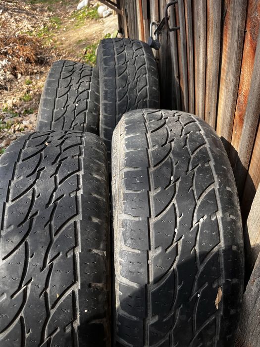 31/10,5/R15 комплект A/T резины