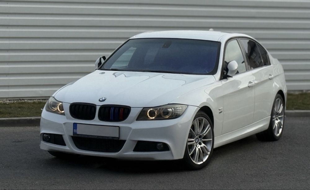 BMW 3 Series 2011 — imagine 10