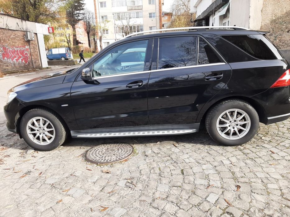Vând Mercedes-Benz ,ml350, motor 3000 ,diesel ,in stare bună