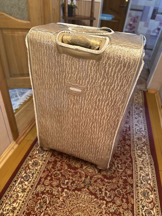 Продам два чемодан и сумку