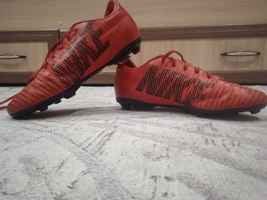 Продам бутсы  2500