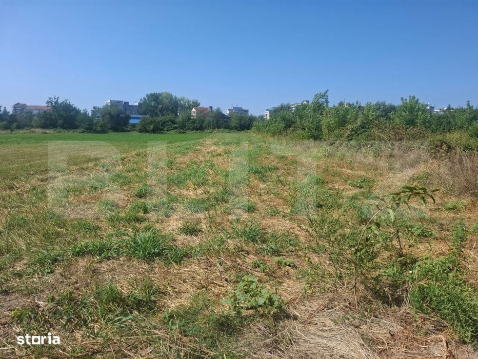 Teren agricol de vanzare, 1600 mp, zona Micro 11