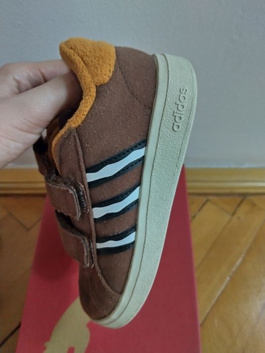 Tenesi Adidas mărime 27