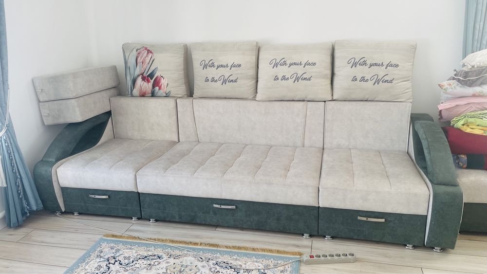 Диван 4 м, с фукиком