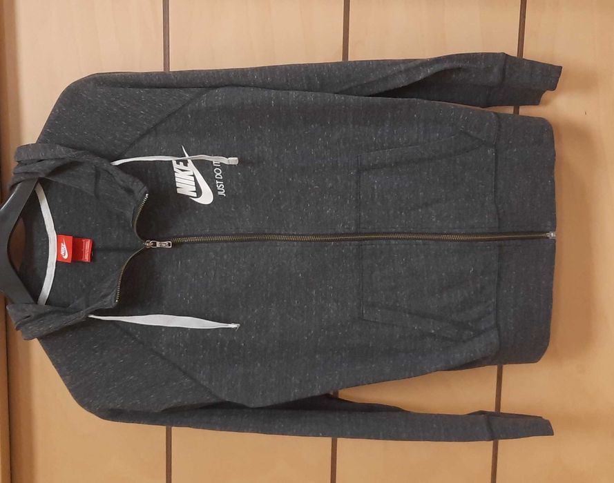 Nike-Дамски Cуичър