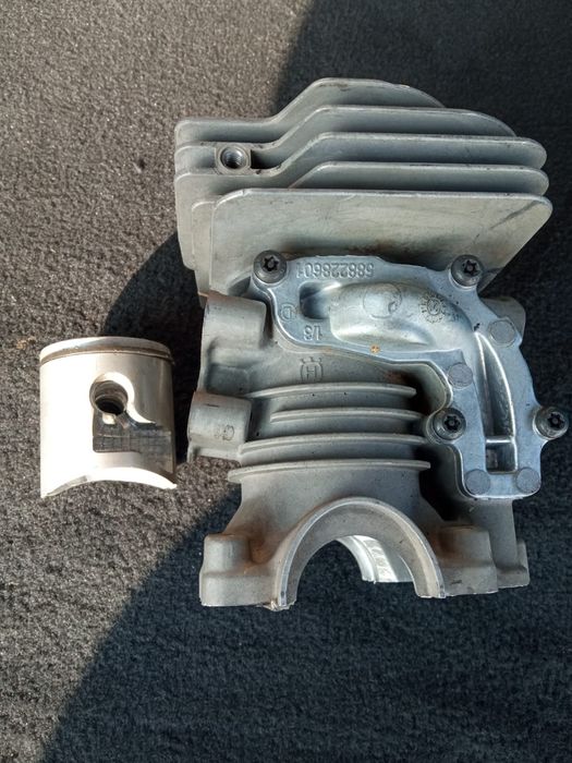 Vând set motor original husqvarna 130, 135 mark 2