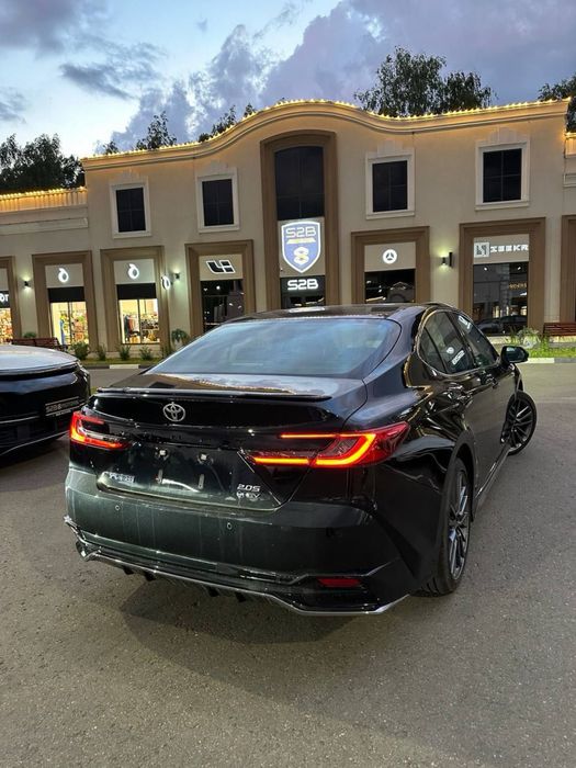 Toyota camry 80,2026