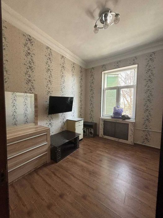 Чиланзар 2 кв
2/3/4 55м² Высокопотолочка 
Орр Аллея Гагарина Срочно