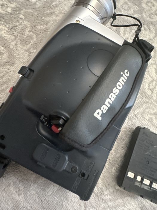 Panasonic VHS-C (PAL) видеокамера