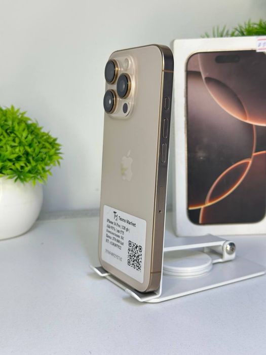 Телефон iPhone 16 Pro
