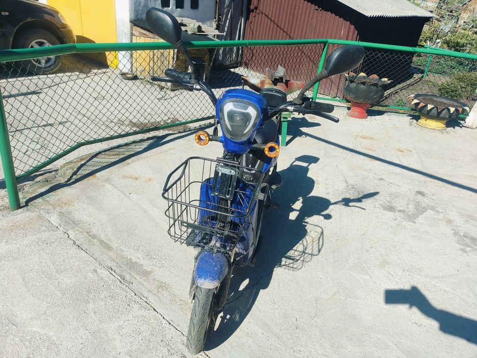 Электроскутер электровелосипед