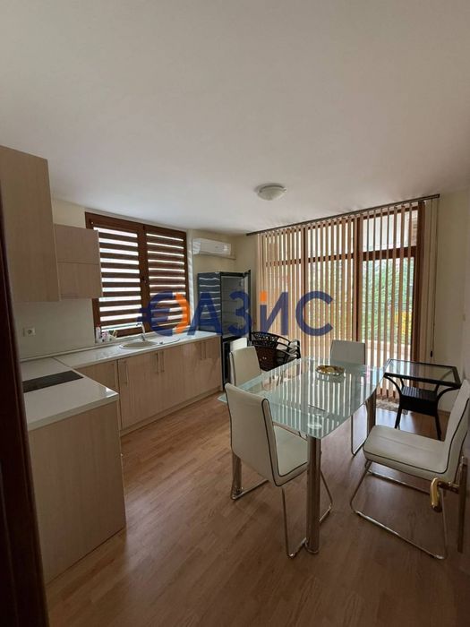 Продава се Тристаен апартамент в к.к. Слънчев бряг - 92 кв.м за 610 €/кв.м - Снимка #2