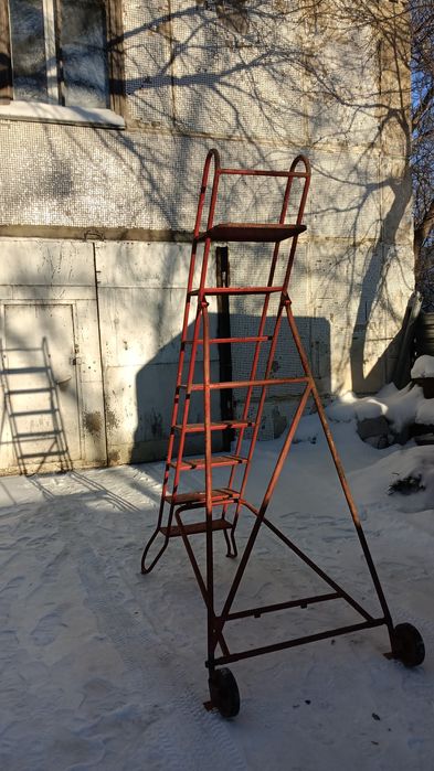 Лестница стремянка