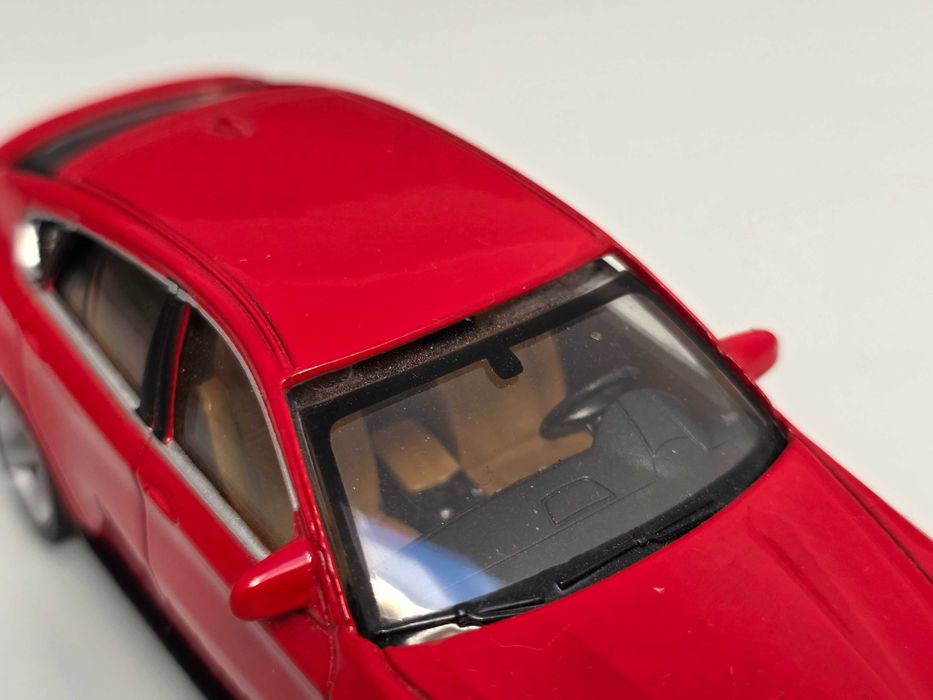 Macheta Auto 1/43 Welly BMW X6