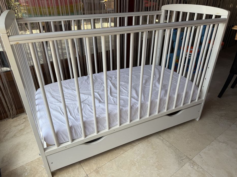 Vând pătuț pentru bebe