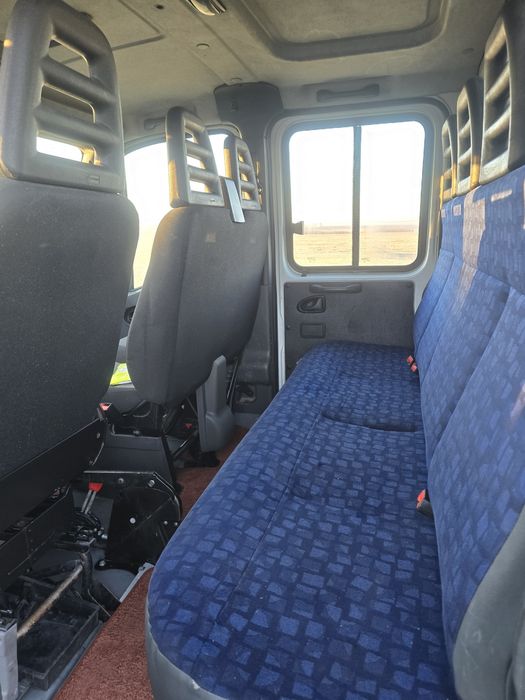 Iveco dayli basculabil  pe cutie  iveco 7 locuri  nu sprinter  Crafter