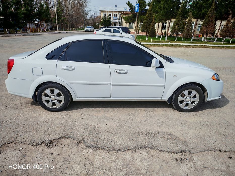 Mashena sotiladi gaz quyilga 4 ta balon yangi qimatidan quyilgan