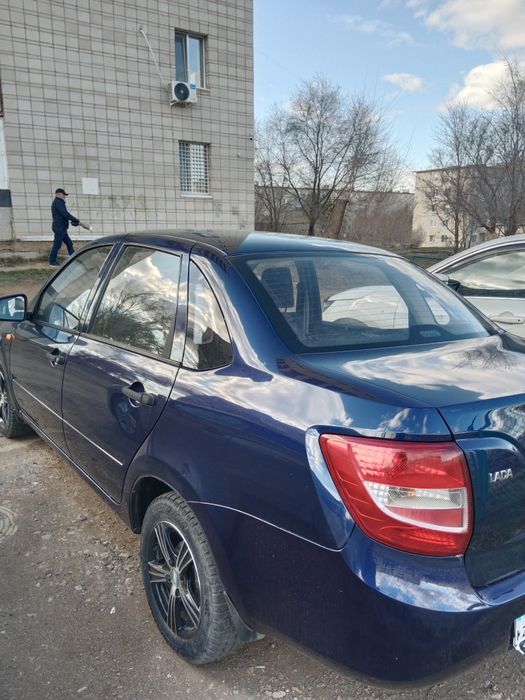 Продам машину Гранта