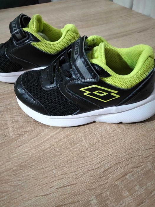 Adidași băieți 5/6 ani