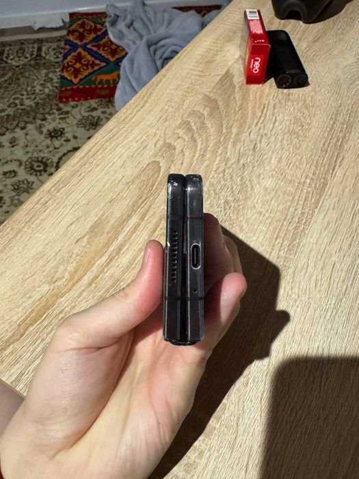 Samsung galaxy z fold r 256