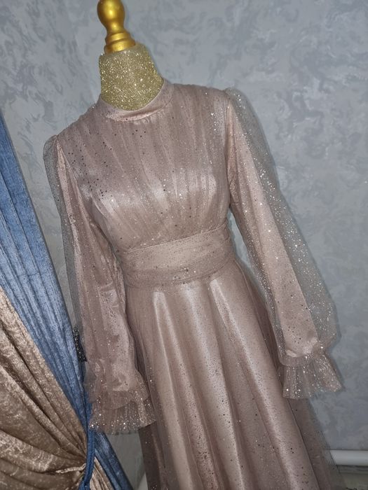 Oqshom libosi vecherni