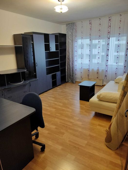 Se închiriază apartament cu o camera
