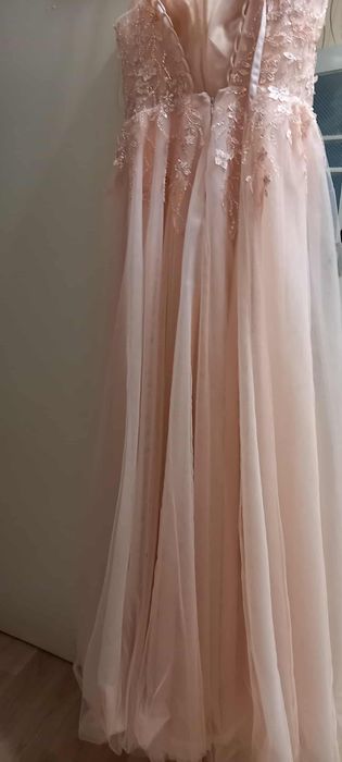 Бална рокля от “Моделисимо” ООД