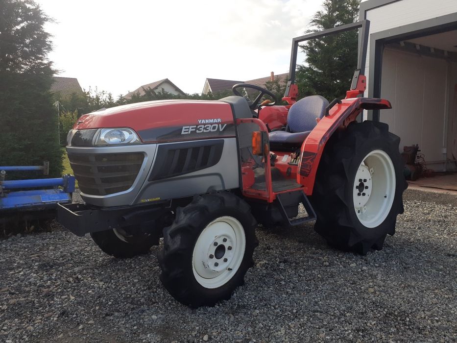 Tactor japonez kubota yanmar EF330 model 2010  4x4