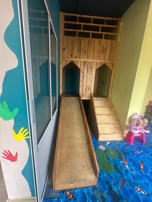 Дървена  пързалка -къща