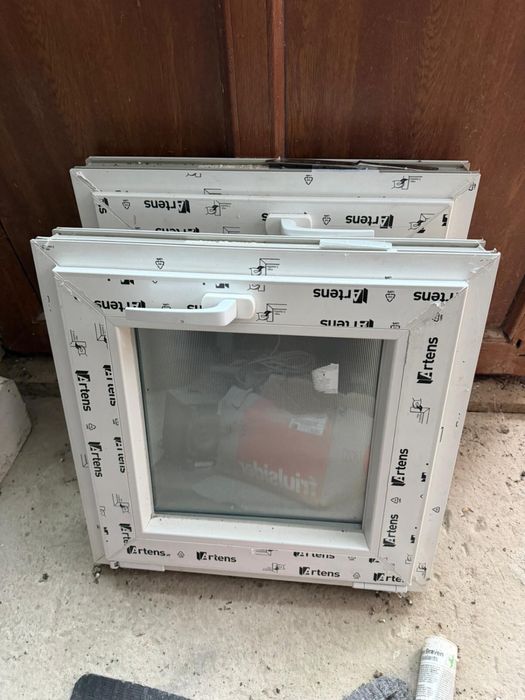 Fereastră PVC Artens 56x56 cm, 5 Camere – NOUĂ / Preț Fix