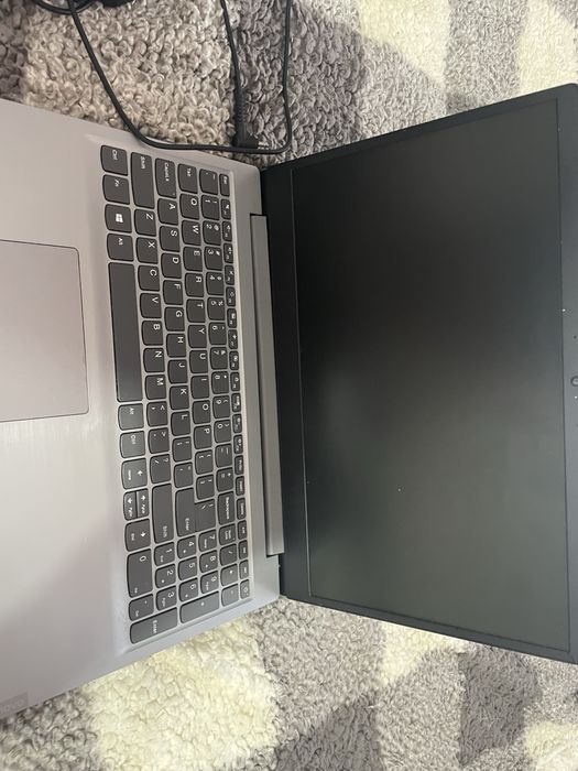 Vand laptop Lenovo si tableta Huawei