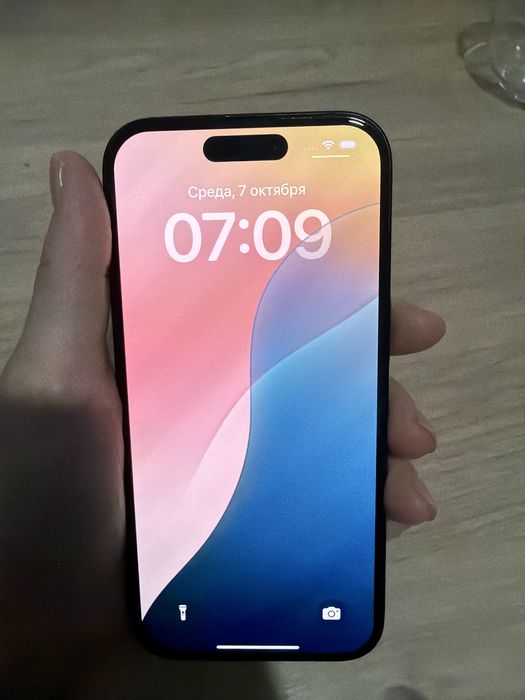 Продам 15 айфон 128г.