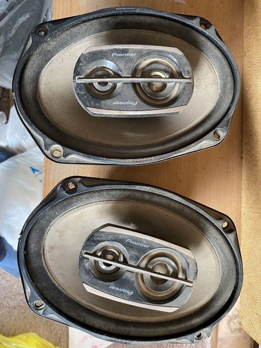 Pioneer колонки 2 шт хорошего состояния