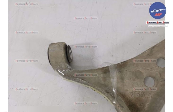 Ляв преден носач / Lqv Peren Nosach Mercedes-Benz M-Class W166 Оригина