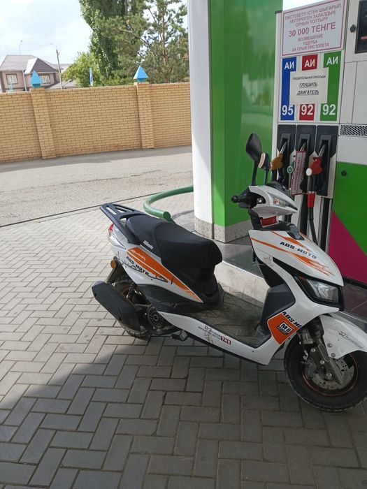 Мопед м8 в хорошем состояние