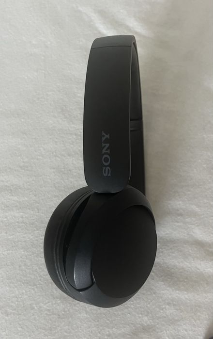 Слушали Sony WH-CH520, Apple ear pods 3