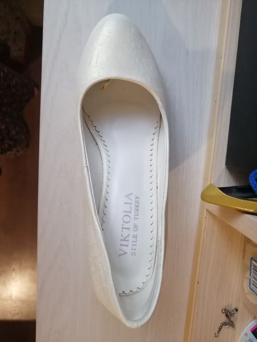 Туфли цвета айвари 37р