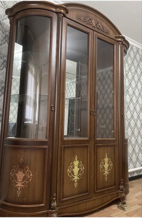 Сервант сатылады