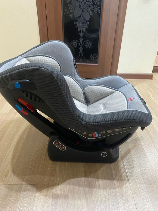Детское кресло для автомобиля