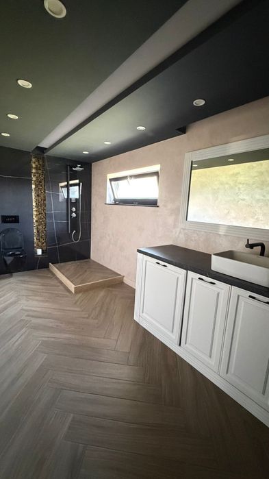Casă  de vânzare în Suceava- Burdujeni| 260 mp | Teren 800 mp | Garaj | Anexă 70 mp | 370.000 euro